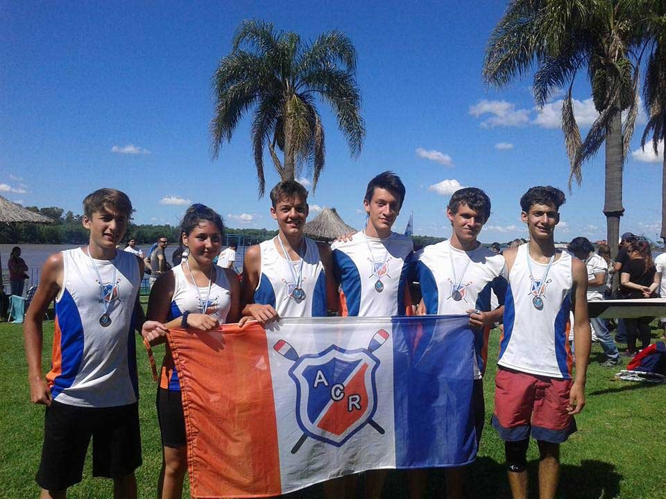 Cuatro podios para el Remo de Carlos Paz en Campana