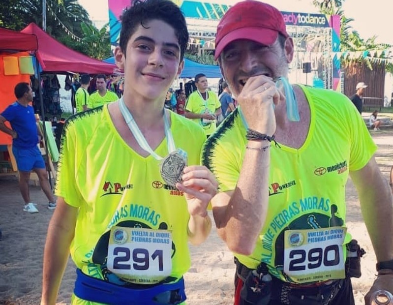 Padre e hijo de Alma-Fuerte