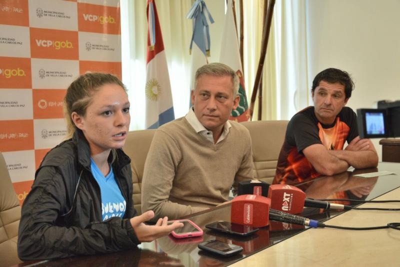 Avilés entregó un estímulo a Ana Brouwer