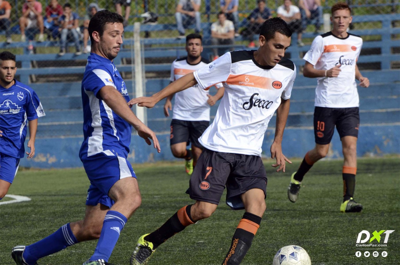 Debut y punto 