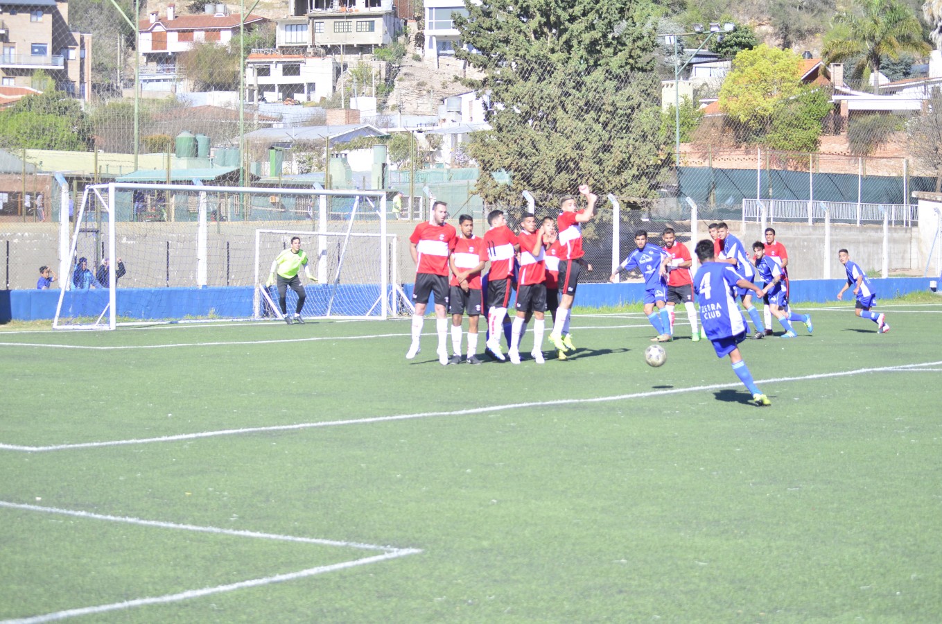 Lluvia de goles y tarjetas