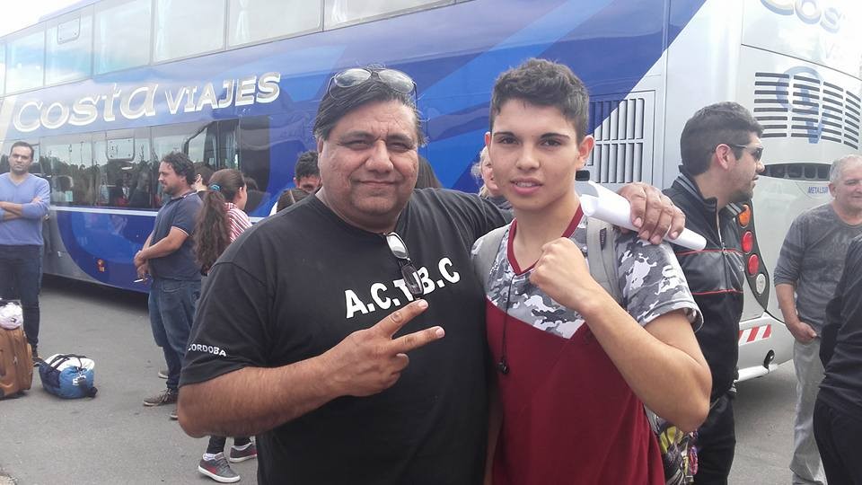 Un chino de fondo