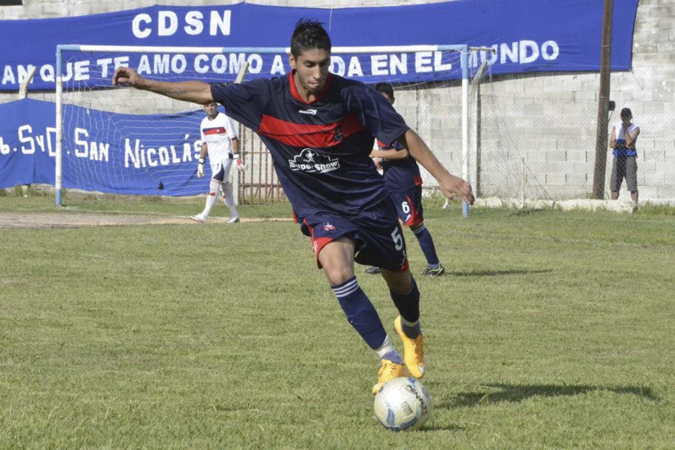 “Siento que tengo que volver y darle una mano a Independiente”