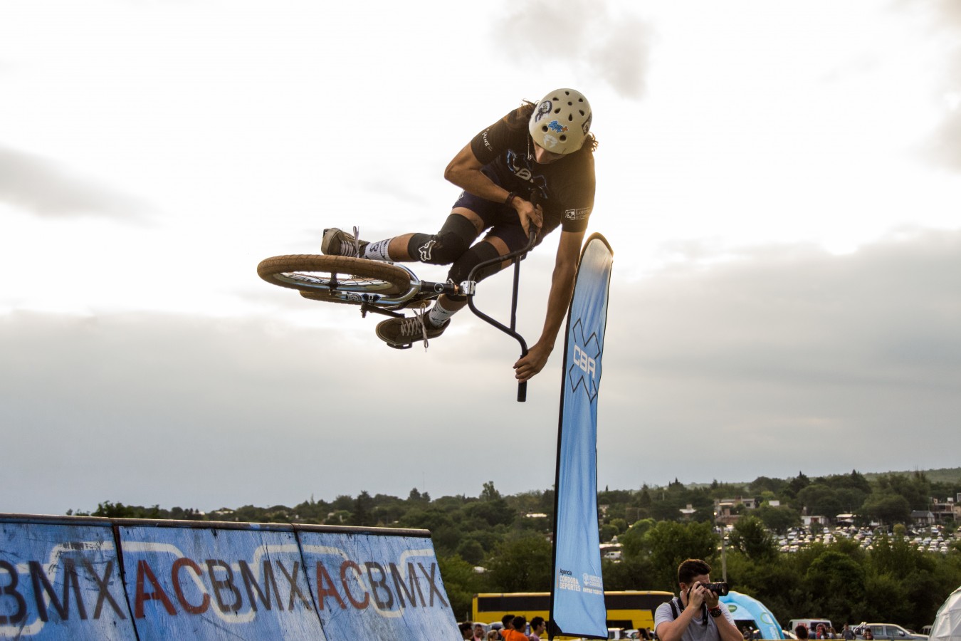 Rockeó el CBA X