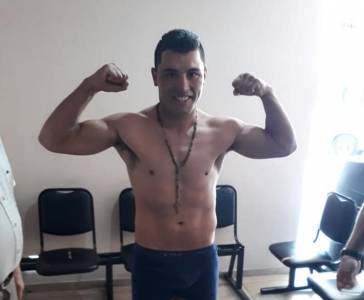 Emiliano Vivas se bajó del combate por el Título Provincial 