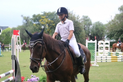 Las amazonas locales clasificaron en el Jockey