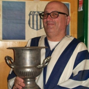 Profesor albiazul