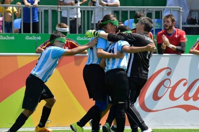 Por el podio Irán 