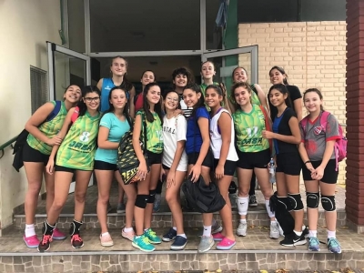 Las menores de Pesca visitaron a ''Muni''