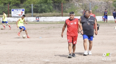 Cuatro para seguir prendido