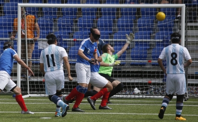 Video: ¡el doblete de Veliz frente a Francia!