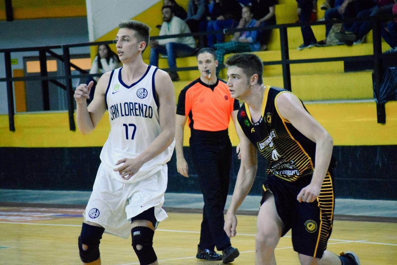 Los hermanos la descocen