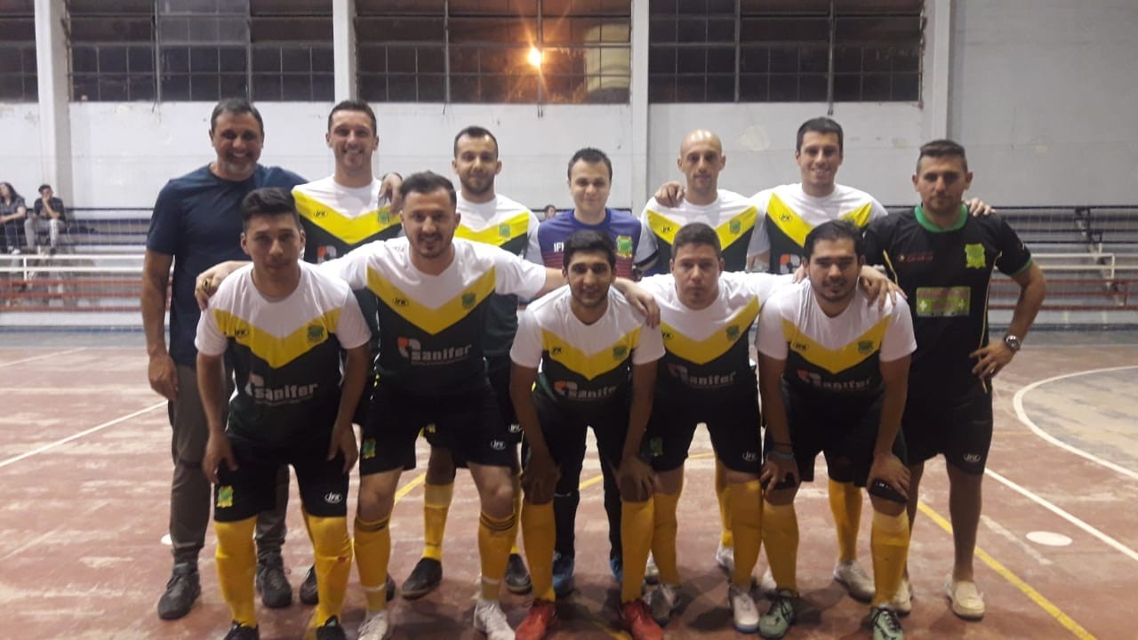 Pesca goleó a UGAB y se metió en la final