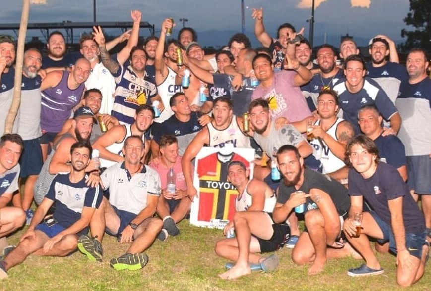 Carlos Paz RC festejó en el Torneo Fundadores