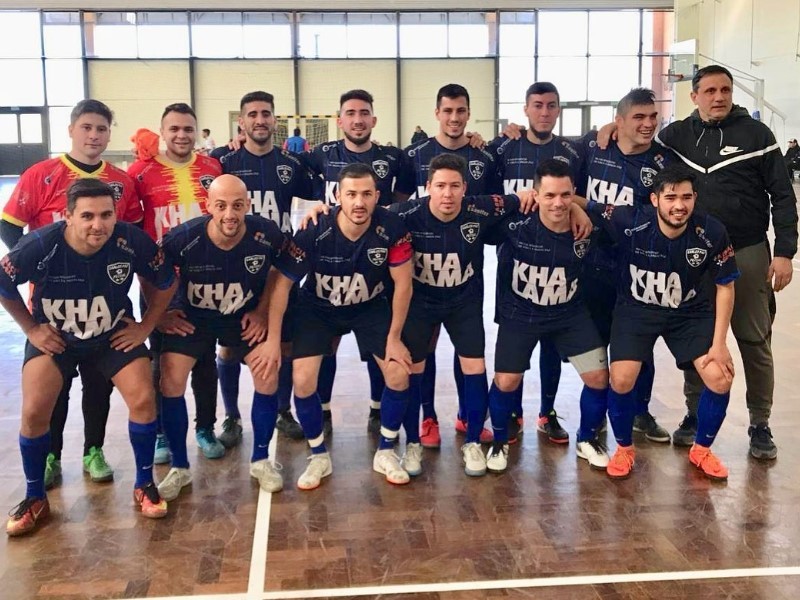 Invicto con triple frente