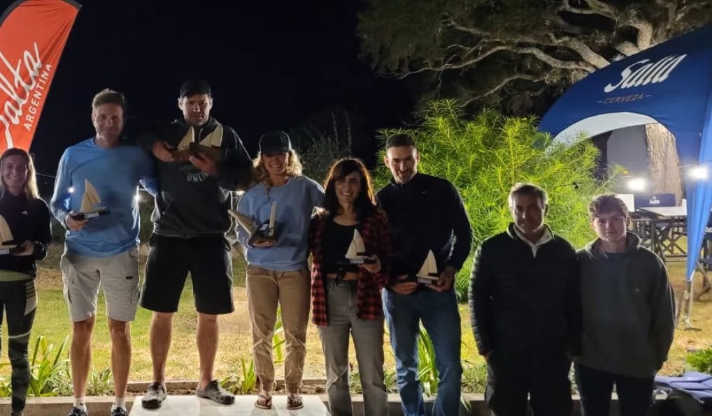 El dúo Salta al podio