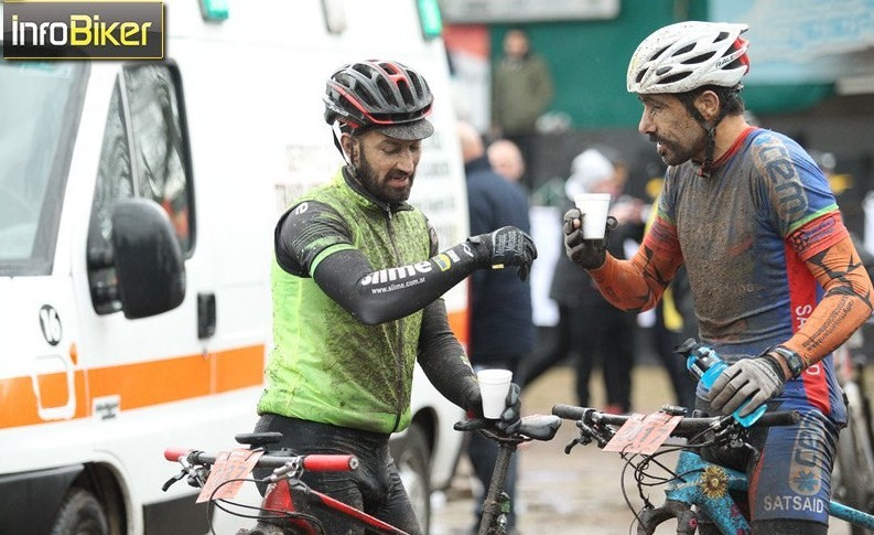 Tres festejos entre el barro