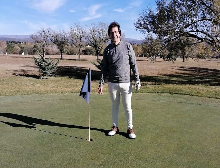 Diego Del Longo lidera la Copa Nacional con Hándicap de golf 