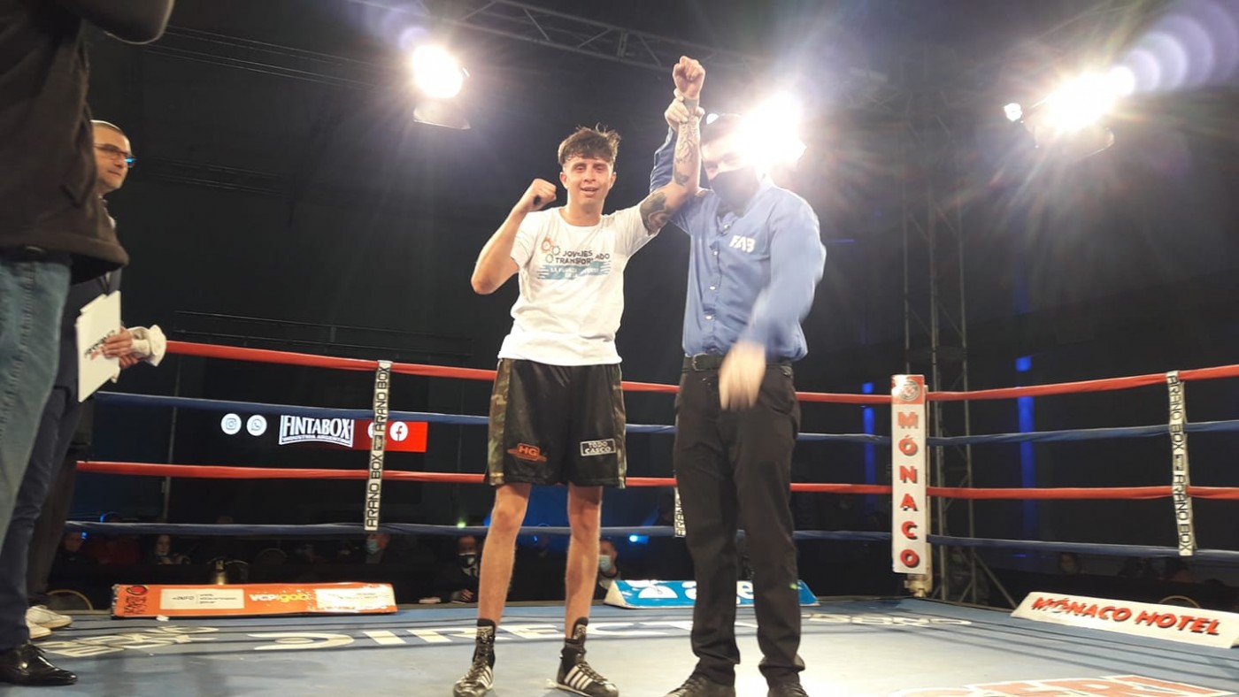 ¡Axel Peralta volvió al triunfo en el Hotel Mónaco!