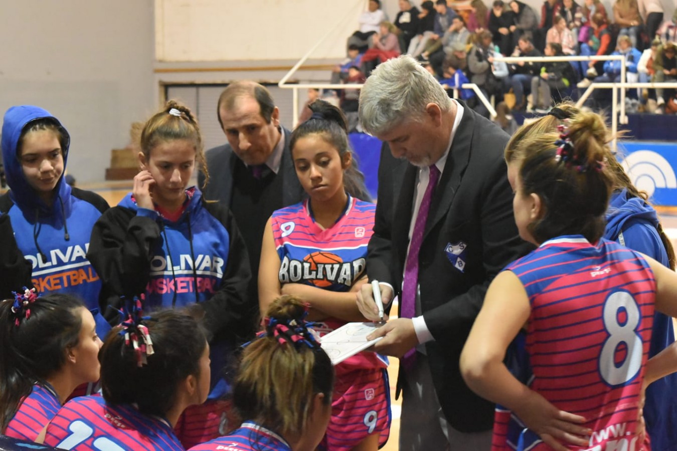 Juveniles sin invicto