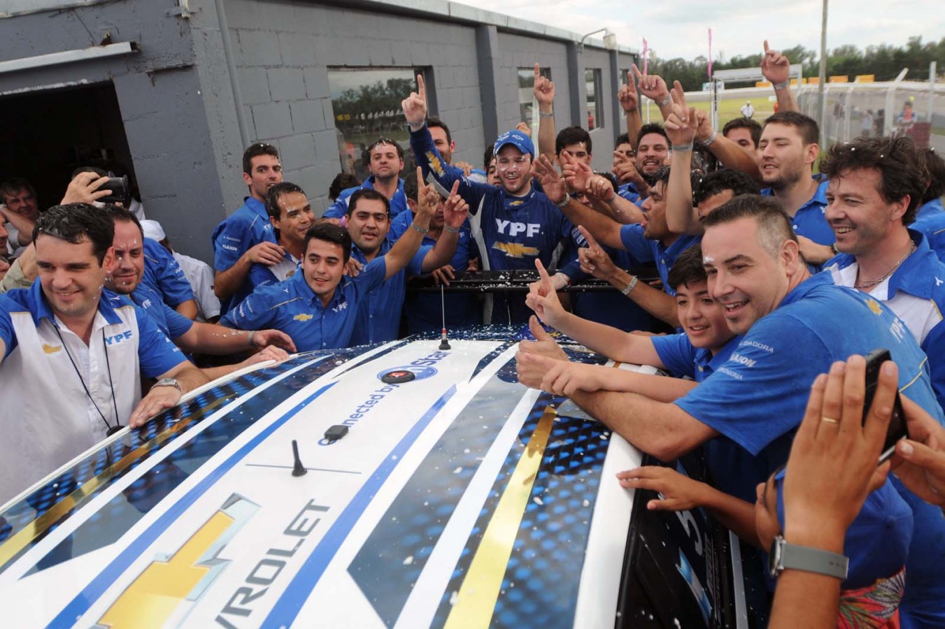 Campeones silenciosos