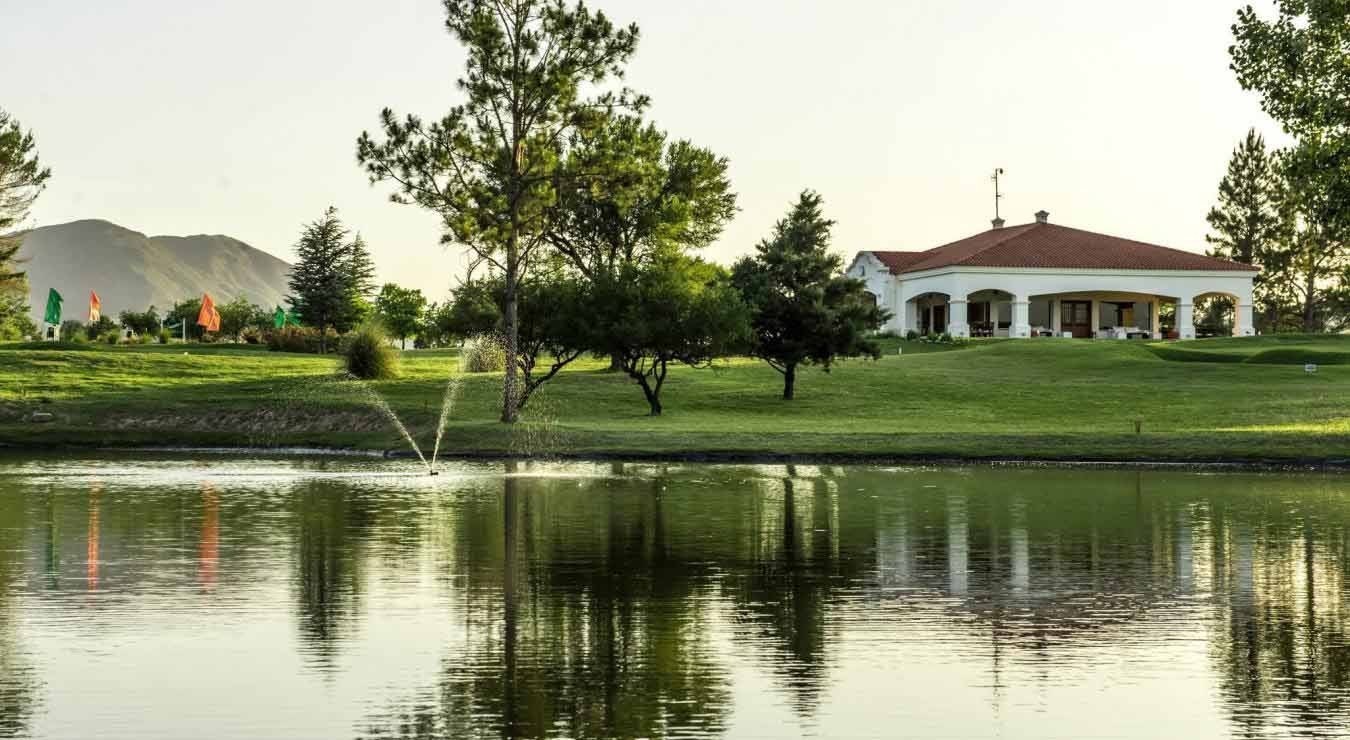 El Campeonato Latinoamericano de Golf llega a Carlos Paz