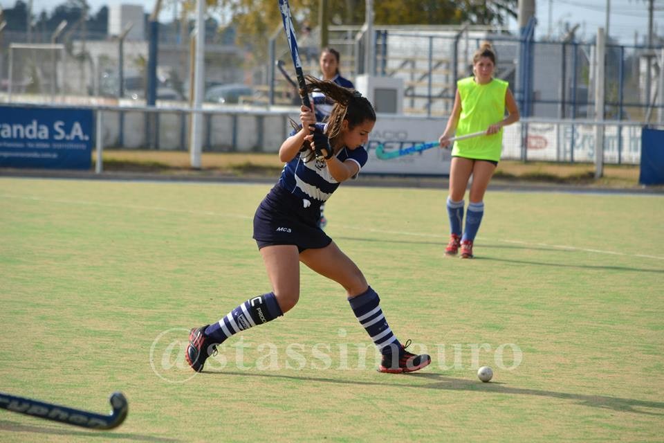 Las Juveniles de Carlos Paz RC buscan abrochar la clasificación