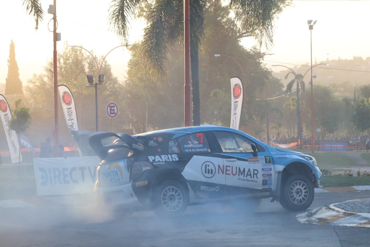 Espectacular paso del Rally Argentino 