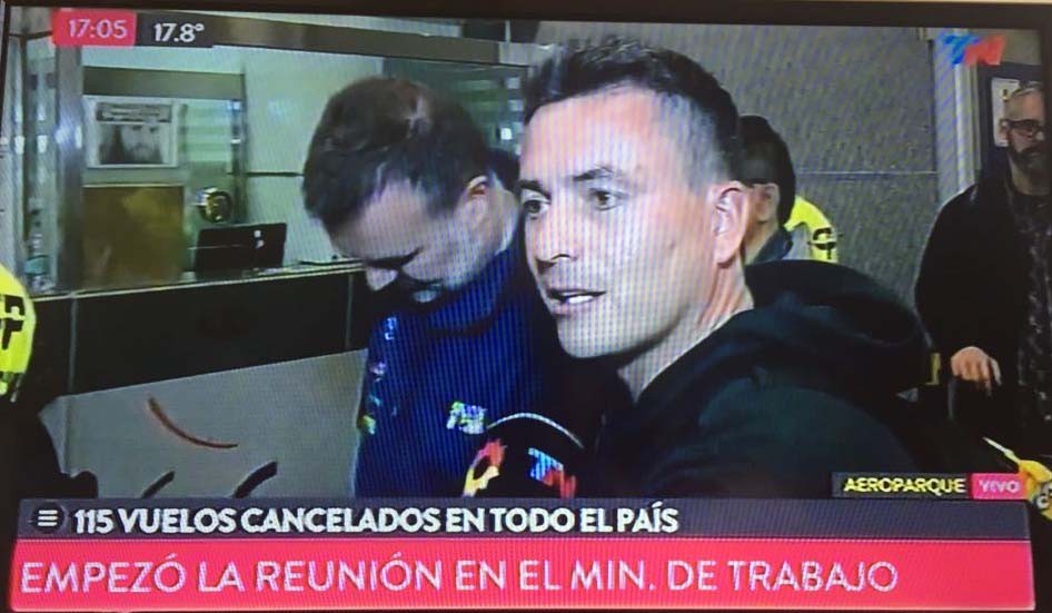Deportistas carlospacenses varados en Aeroparque