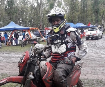 Cinco podios bajo la lluvia