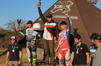 Livetti tercero en un final infartante