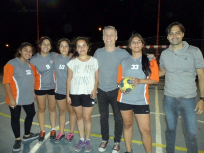 Avilés recorrió las canchas de handball de Santa Rita