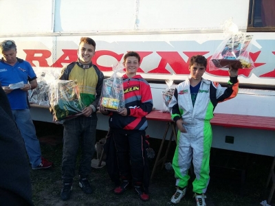 Tercero en Armstrong
