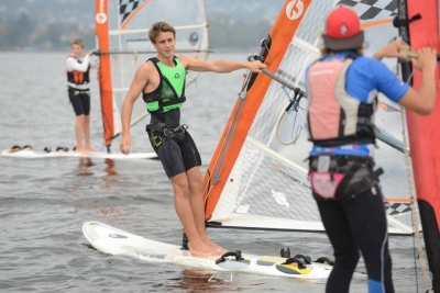 La promesas locales arrancan el Mundial de Windsurf